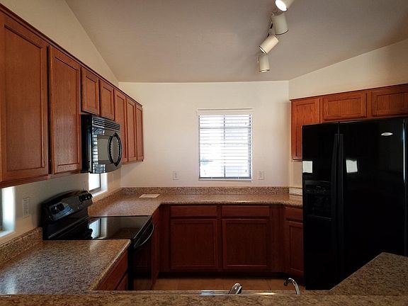 4th image of 1460 E Sunset Dr