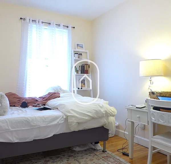679 Massachusetts Ave — Photo 3