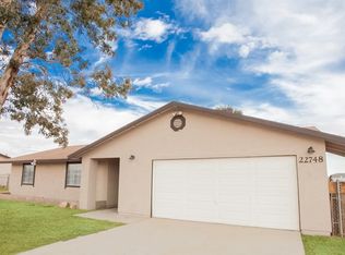 22748 Powhatan Rd, Apple Valley, CA 92308