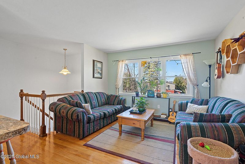 5th image of 68 Lawrence Street