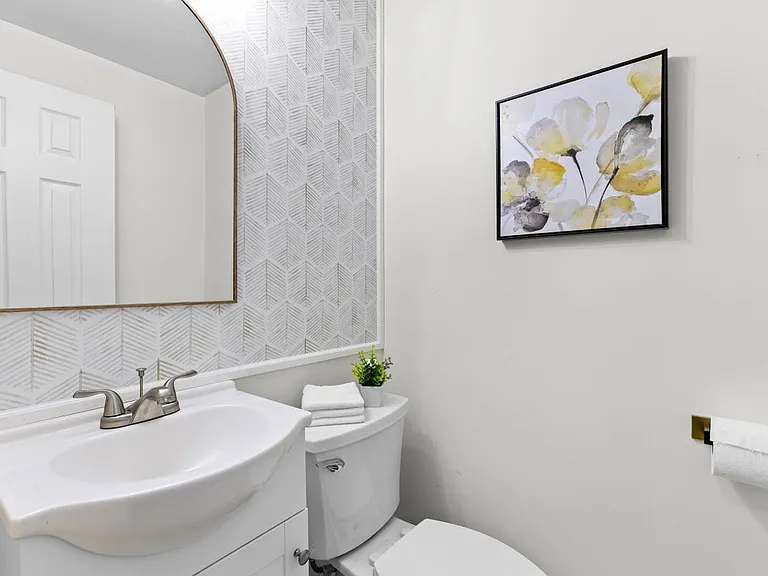 6 Harbour Ln — Photo 9