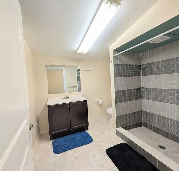 1200 W Kaley Ave — Photo 11