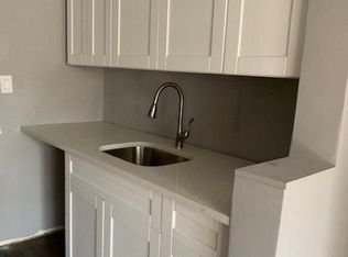 1042 E 233rd St #2, Bronx, NY 10466