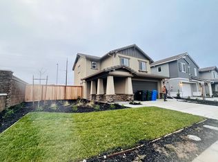 407 Rainbow Falls Ln, Manteca, CA