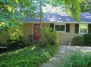 208 Hickory Ave, Tenafly, NJ 07670