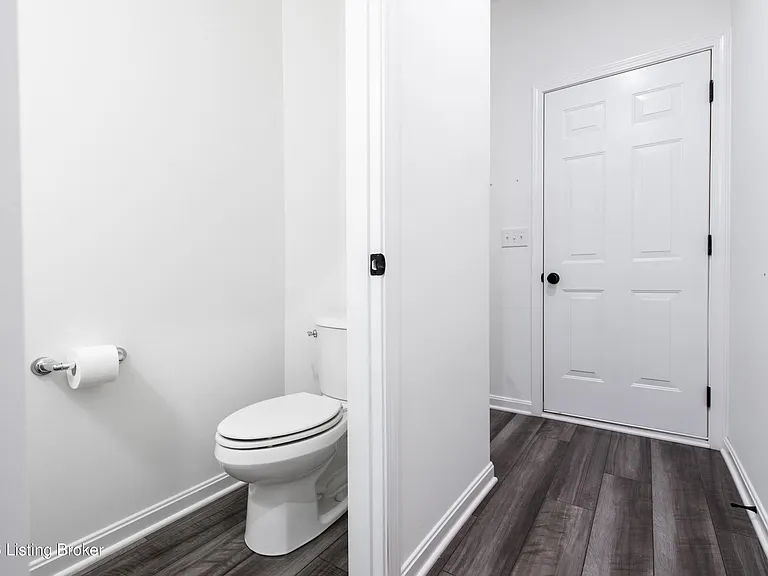 10029 Windcrest Farms Ln — Photo 44