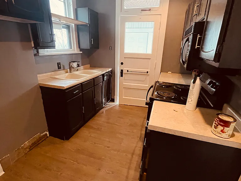 107 Ridgewood Ave — Photo 8