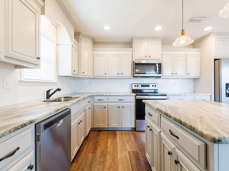 3817 Cutshaw Trl — Photo 4