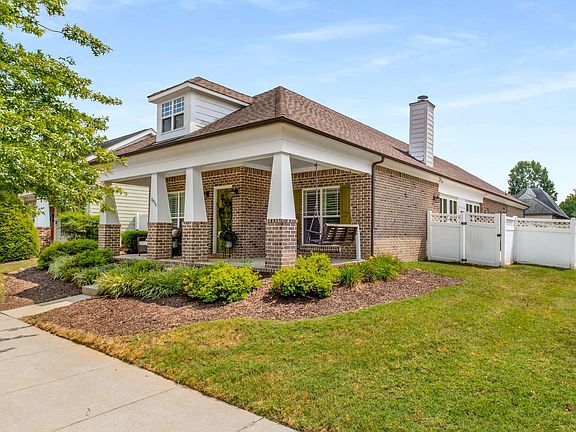3rd image of 5975 Cottingham Dr