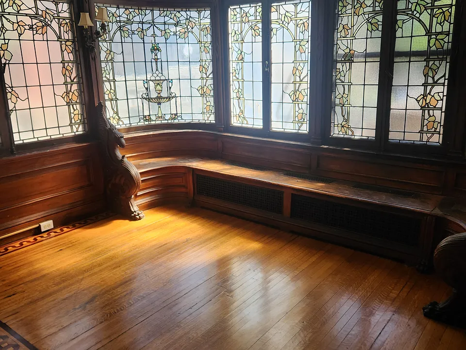38 Willett St #1