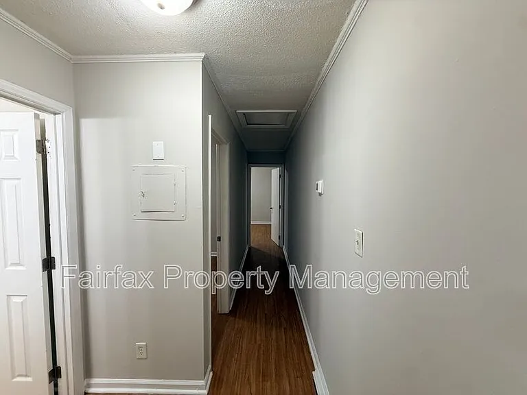 2418 Owen St #A — Photo 9