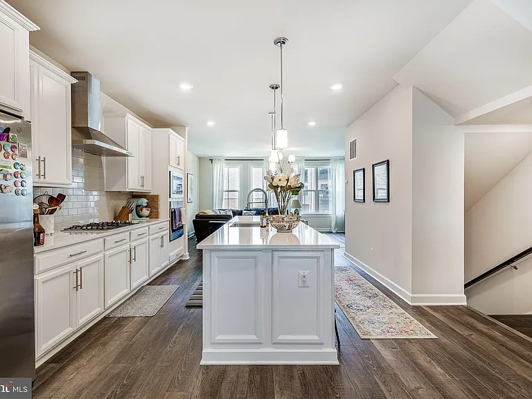 2335 Water Promenade Ave — Photo 19