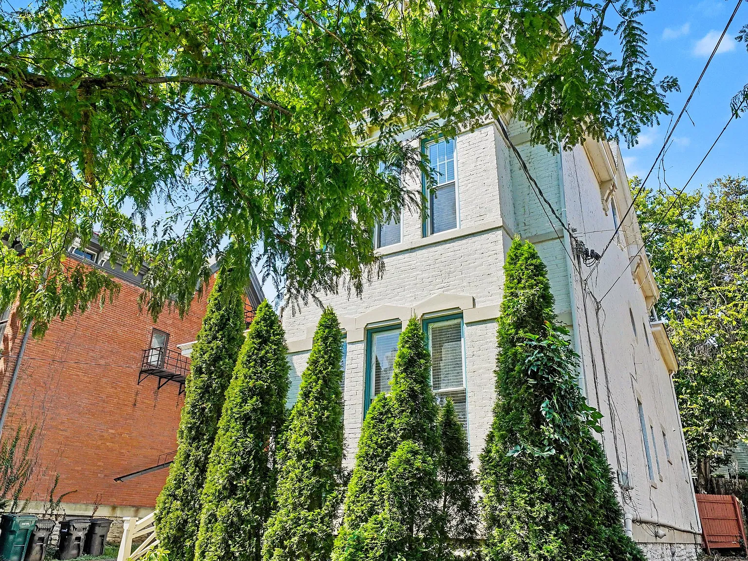 2523 Moorman Ave — Photo 1