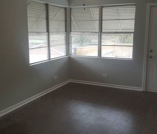 01313_gsklZX4pUFy_1200x900