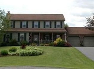 1442 Hay Field Dr, East Earl, PA 17519