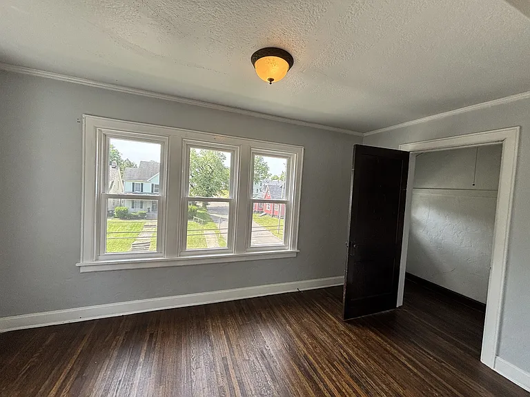 199 W Main St #A5 — Photo 1