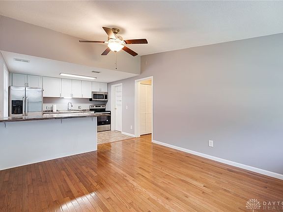 5th image of 3127 Birchway Dr #3127