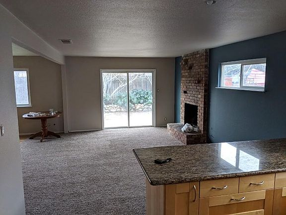 4th image of 2452 Glenfaire Dr