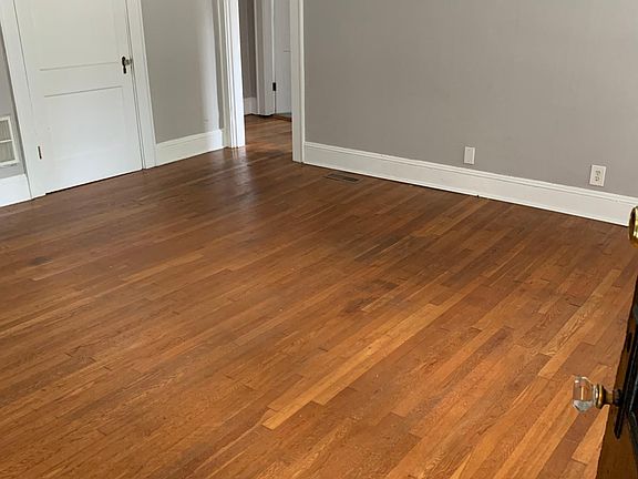 4th image of 799 Argonne Ave NE
