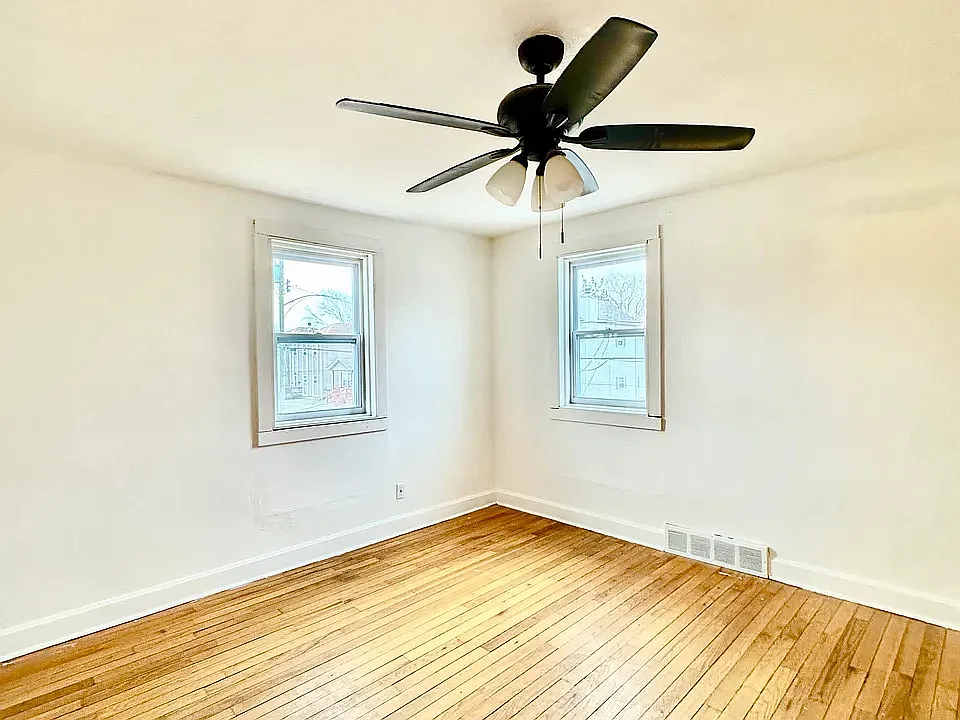 1 bed, 720 sqft, $1,100 — Photo 2