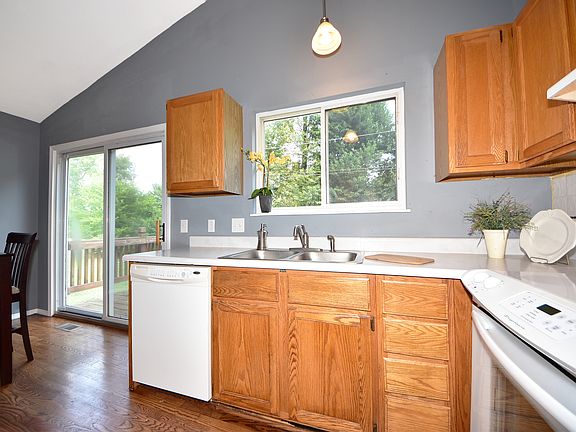 Laura Shucart 314-226-4595