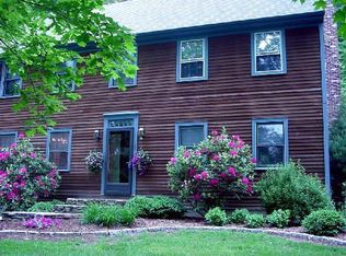 8 Teachers Ridge Rd, Sandy Hook, CT 06482