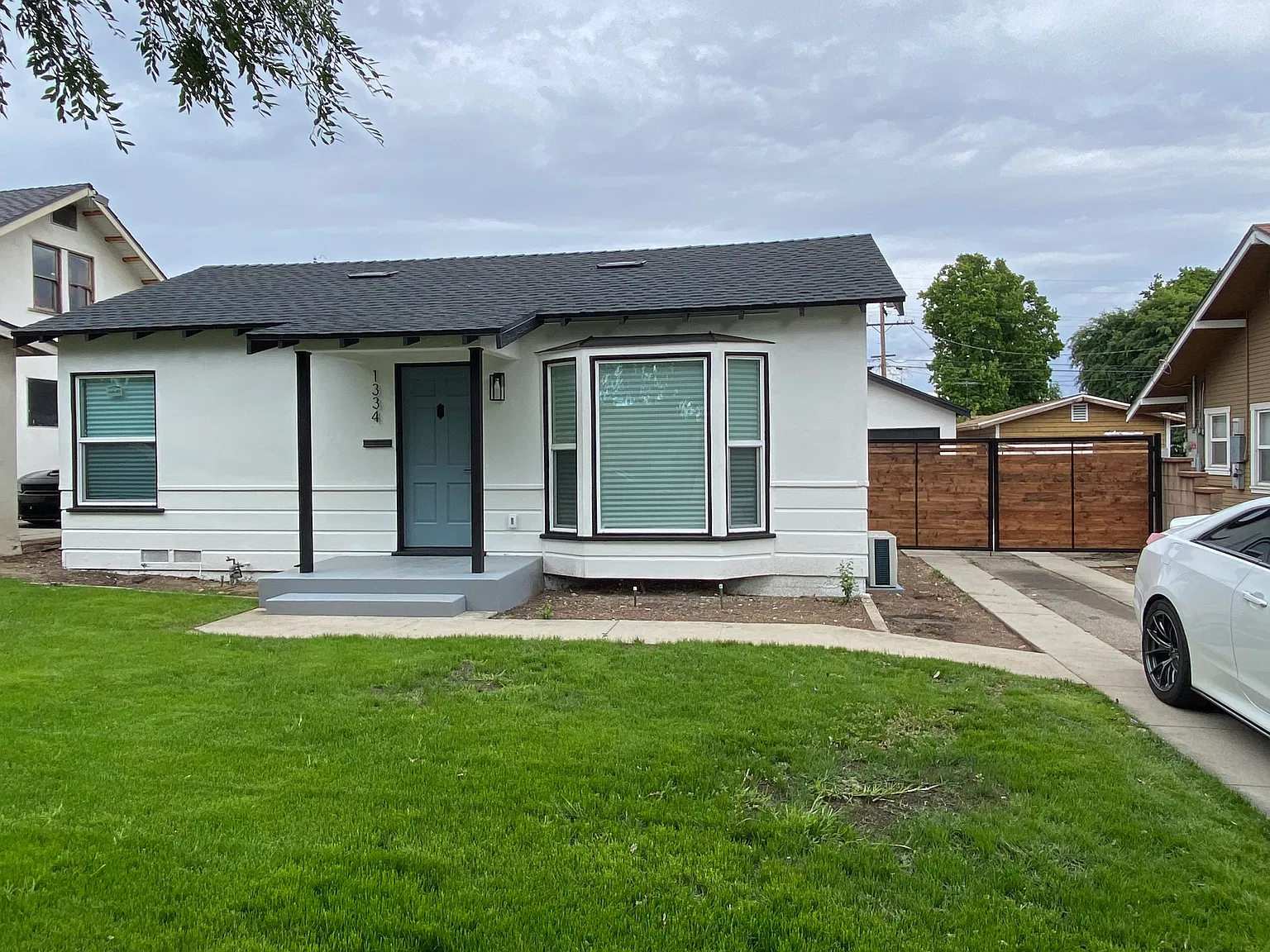 2 bed, 830 sqft, $2,850 — Photo 2