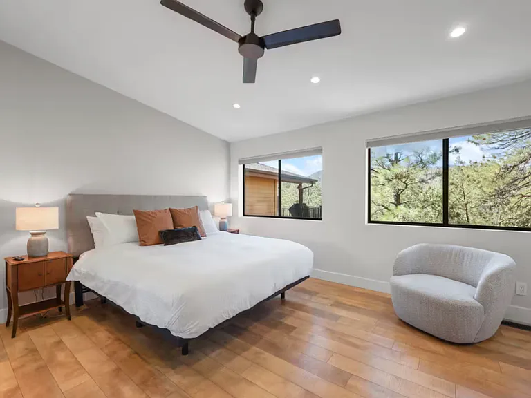 1806 Phillips Cir #1 — Photo 15