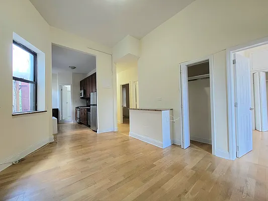 Rented by AZ REALTY NYC LLC | media 18