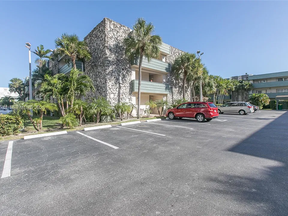 8315 SW 72nd Ave #313B