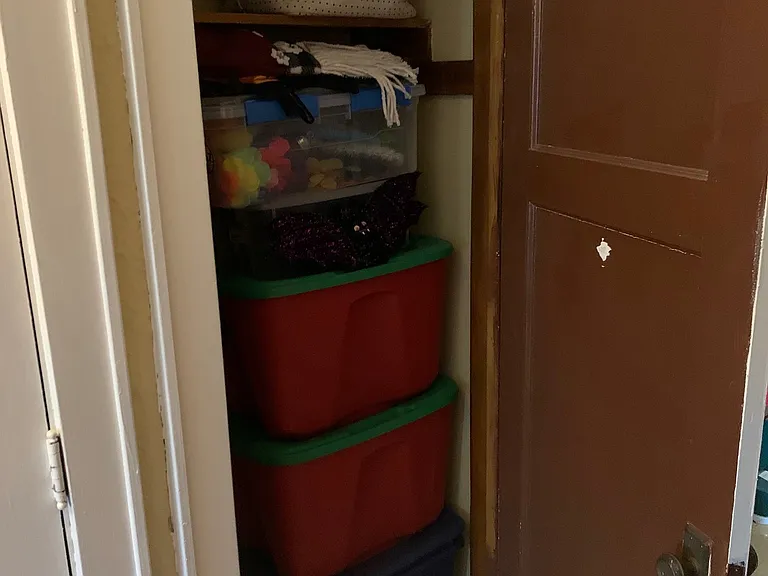 frontcloset