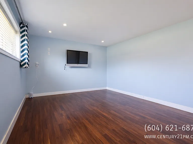 2114 Bakerview St #UPPER — Photo 19