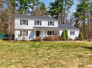 28 Park Road, Simsbury, CT 06070