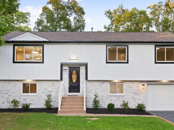 4 Sandstone Ct, Hammonton, NJ 08037