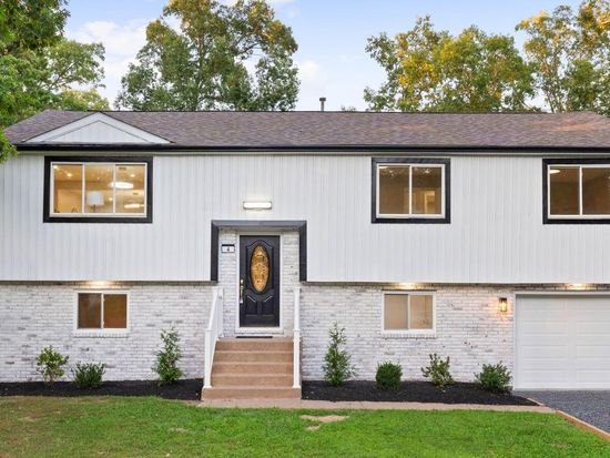 4 Sandstone Ct, Hammonton, NJ 08037