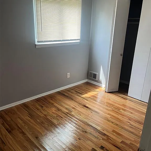6342 Harold St — Photo 9