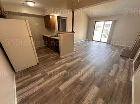 869 N Nims Ave