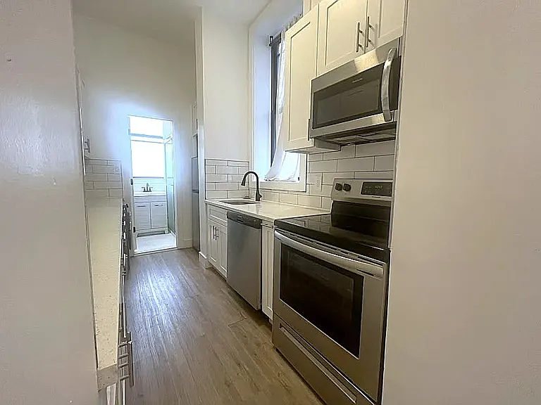 49 W 71st St #2 — Photo 5