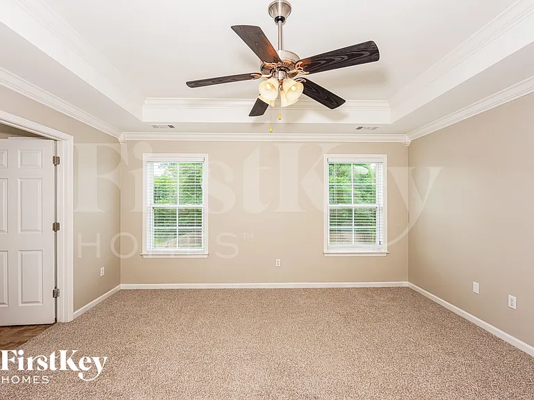 1016 Princeton Park — Photo 12