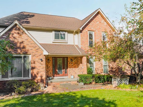 9073 Shelby Woods Dr