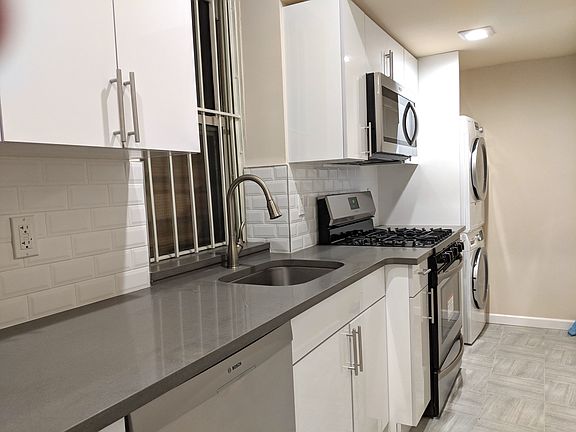 3rd image of 15 Minetta St APT 1