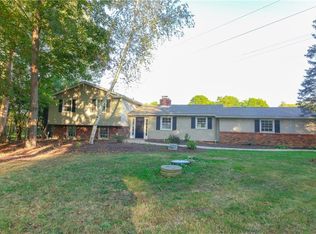 8516 Sugar Tree Dr, Novelty, OH 44072