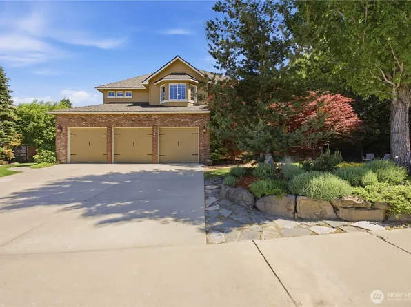 2067 Maiden Lane, Wenatchee, WA 98801