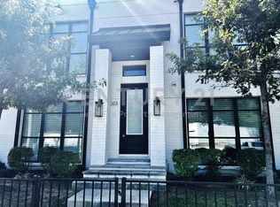 408 Dr Martin Luther King Jr Blvd #203, Waxahachie, TX 75165