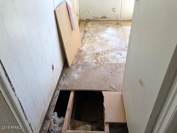 3rd image of 649 W Cholla Dr