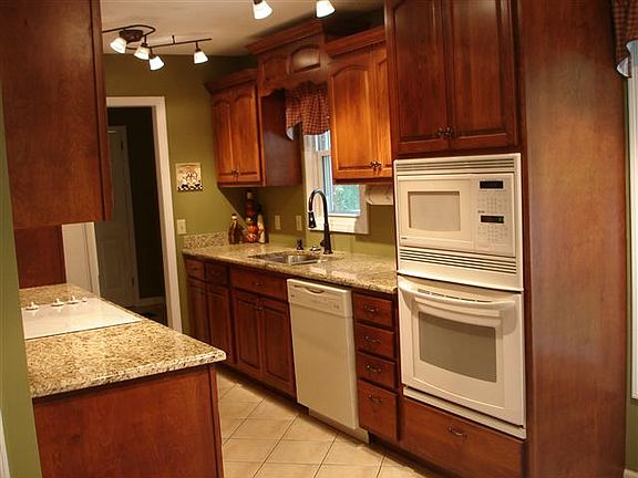 2nd image of 6512 Harbor View Dr