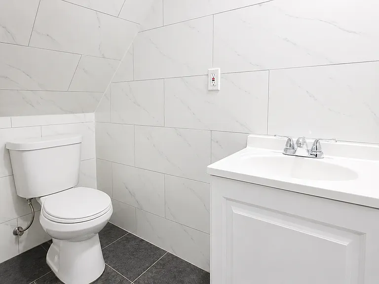 645 Vermont St #1F — Photo 14