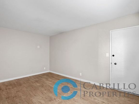 4th image of 4546 Illinois St #3