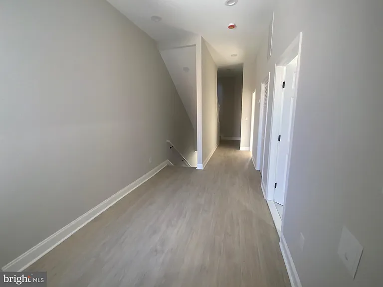 2141 Druid Hill Ave — Photo 16