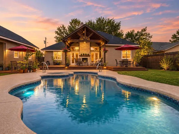 1814 Emerald Isle Dr, Leander, TX 78641